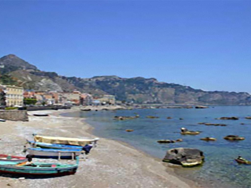 Apartamento Giardini-Naxos Via Umberto 25 Habitación foto